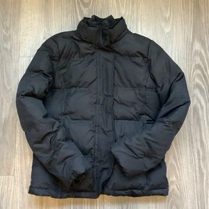 Gap black snap button puffer jacket size XS